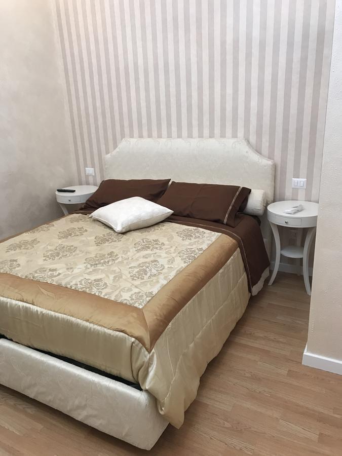 Donna Margharet Bed and Breakfast Crotone Eksteriør billede