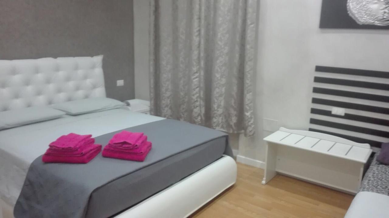 Donna Margharet Bed and Breakfast Crotone Eksteriør billede